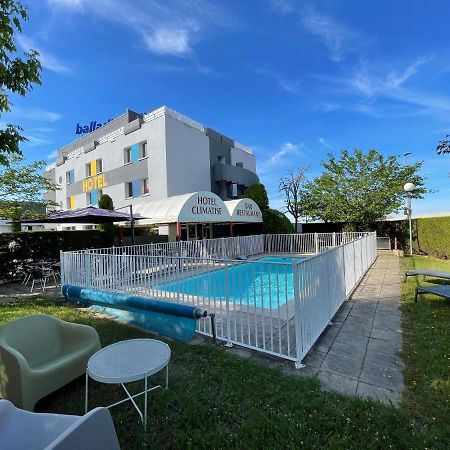 Hotel Restaurant Kyriad Direct Dijon Nord - Zenith - Toison D'Or المظهر الخارجي الصورة