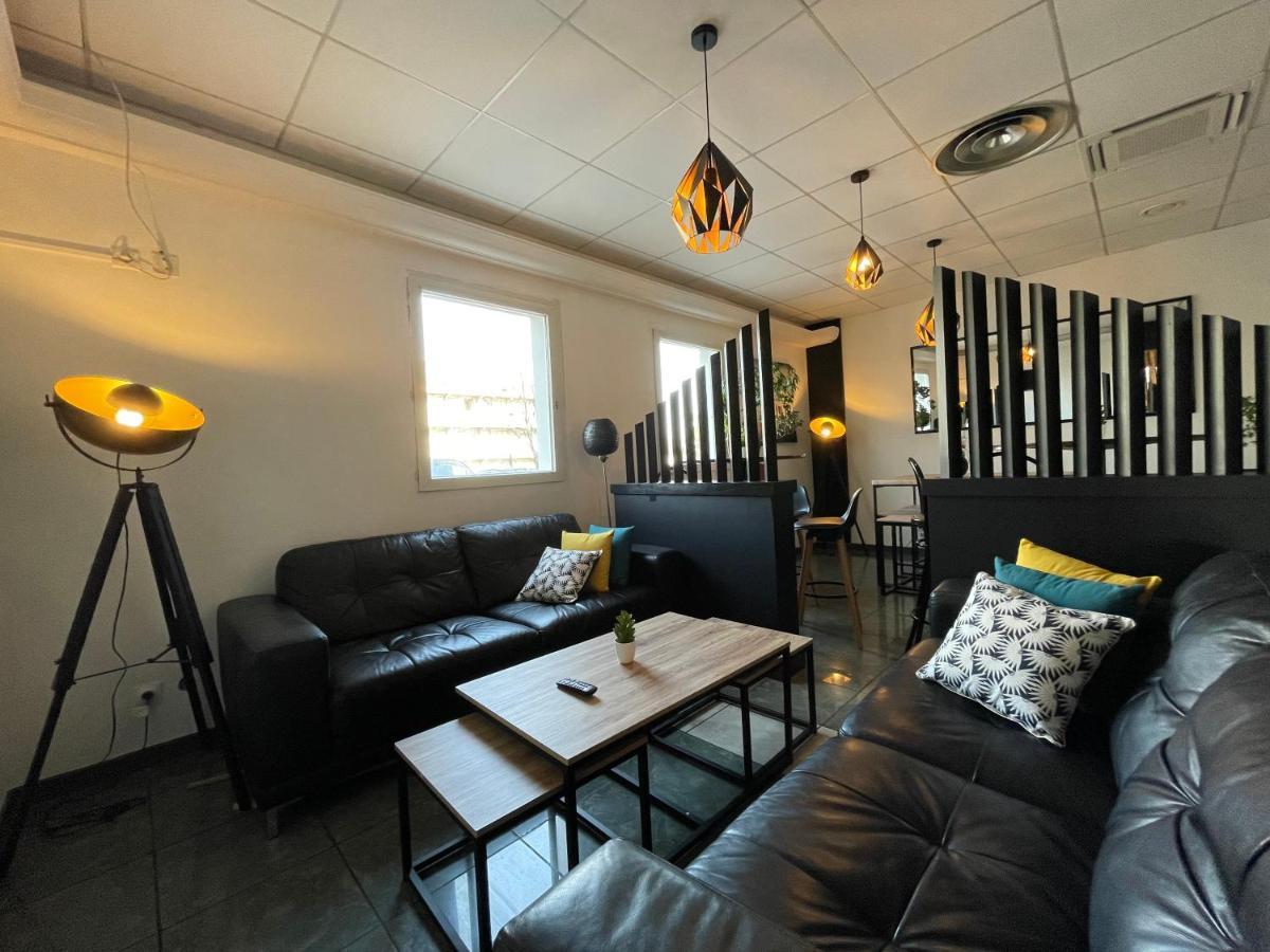 Hotel Restaurant Kyriad Direct Dijon Nord - Zenith - Toison D'Or المظهر الخارجي الصورة