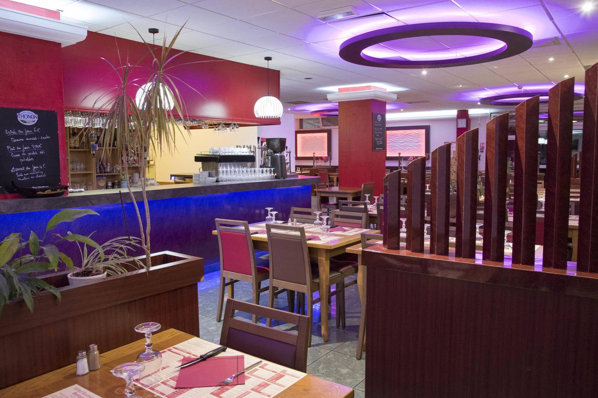 Hotel Restaurant Kyriad Direct Dijon Nord - Zenith - Toison D'Or المظهر الخارجي الصورة