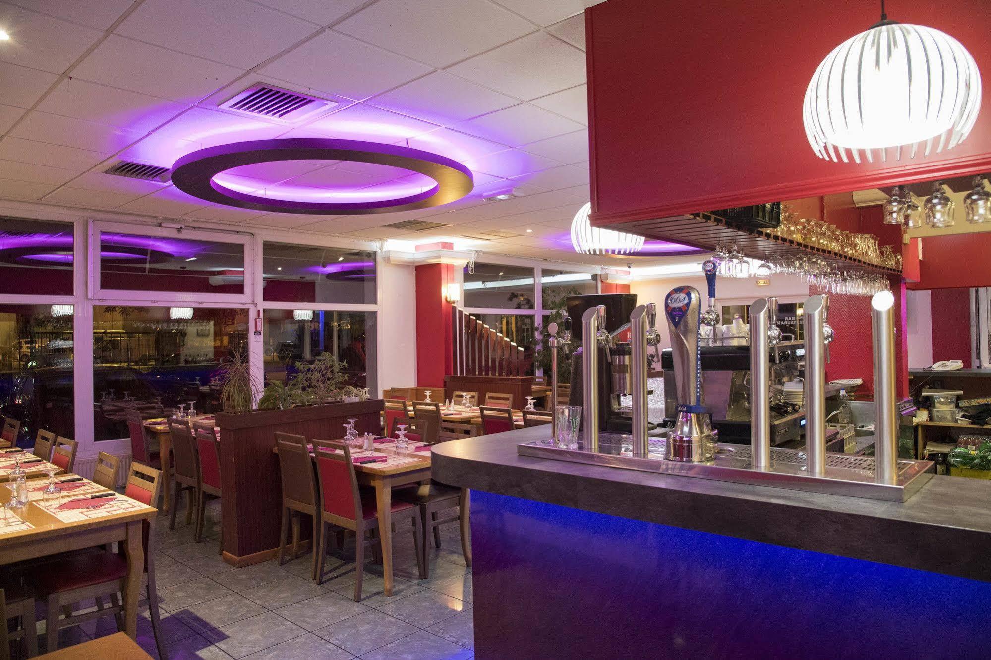 Hotel Restaurant Kyriad Direct Dijon Nord - Zenith - Toison D'Or المظهر الخارجي الصورة