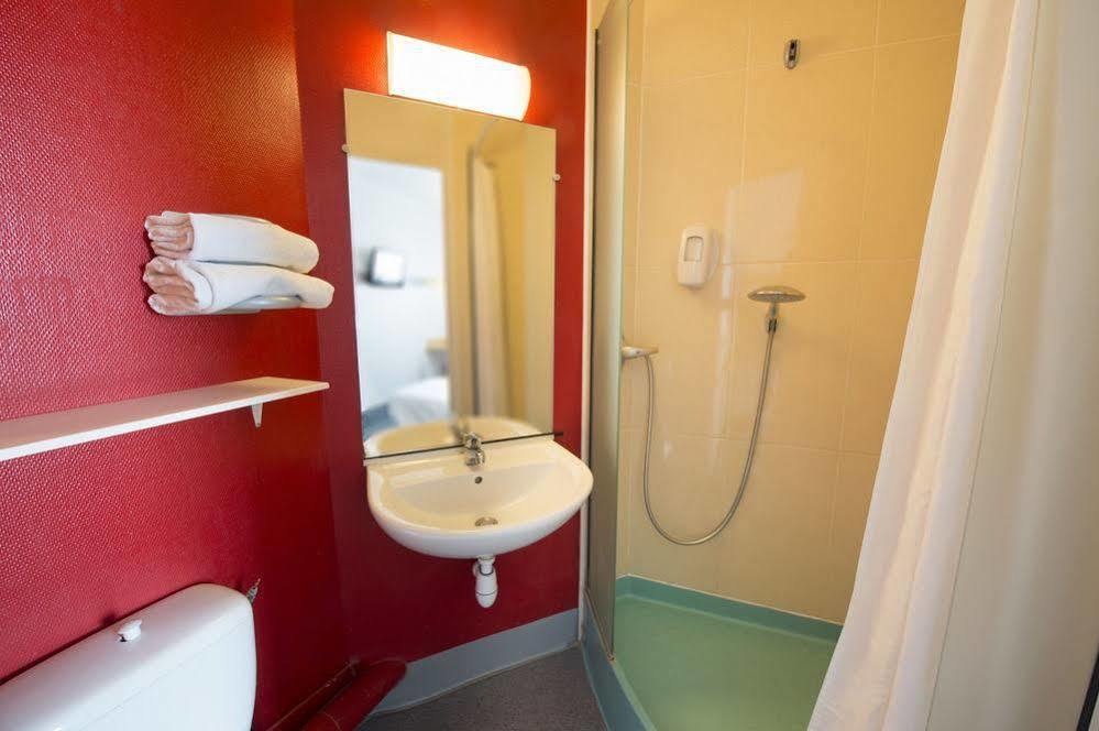 Hotel Restaurant Kyriad Direct Dijon Nord - Zenith - Toison D'Or المظهر الخارجي الصورة